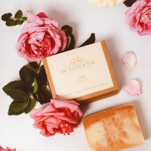 JABÓN DE ROSAS con aceite de rosa mosqueta